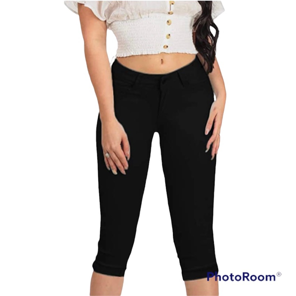 🆕 'Hybrid' Black Butt Lifting Cropped Jeans